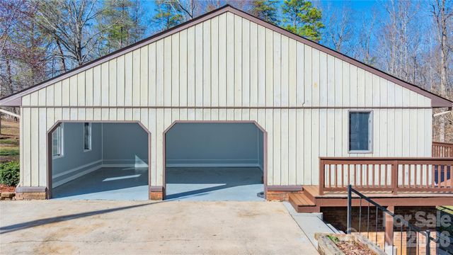 682 Cecil Street, Thomasville, NC 27360