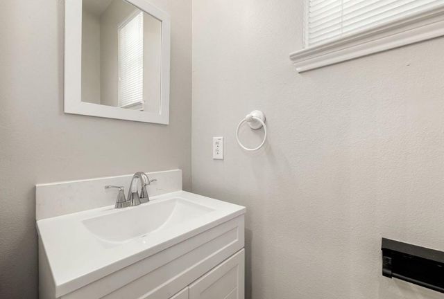 4835 Montclair Hill Lane, Fresno, TX 77545