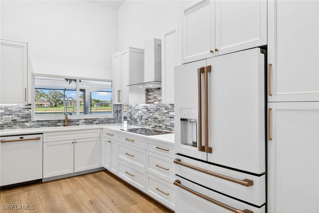 5825 Cloudstone CT, Naples, FL 34119