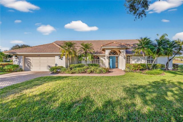 5825 Cloudstone CT, Naples, FL 34119