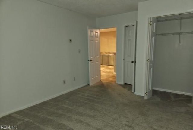 212 Burman Woods DR, Hampton, VA 23666