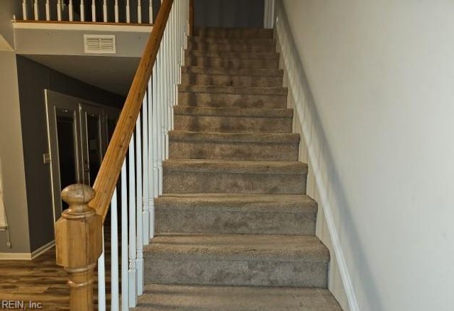 212 Burman Woods DR, Hampton, VA 23666