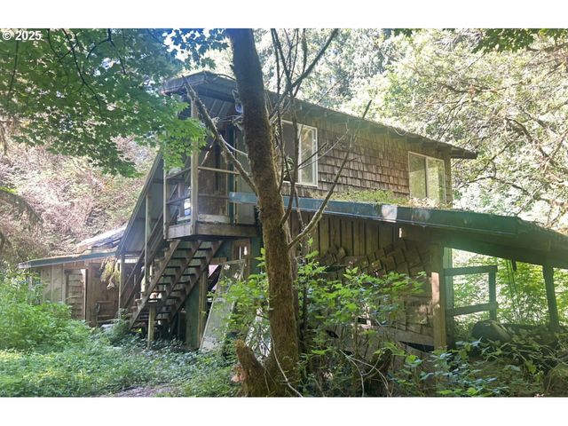 66487 CHEMEKETA Rd, Coos Bay, OR 97420