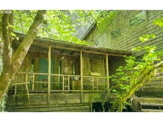 66487 CHEMEKETA Rd, Coos Bay, OR 97420