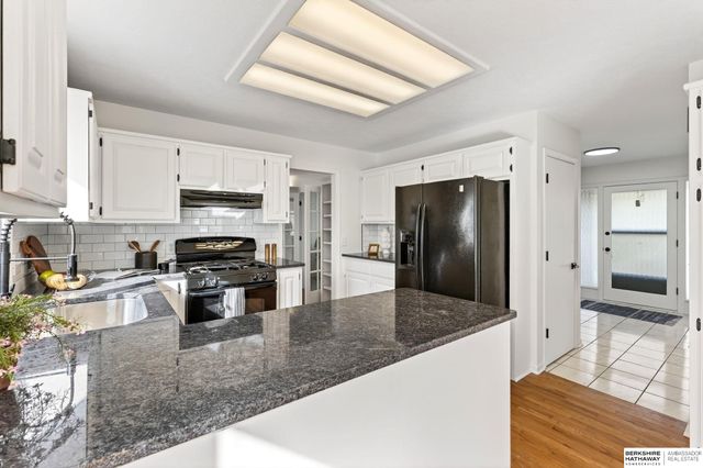 7835 Fort Street, Omaha, NE 68134