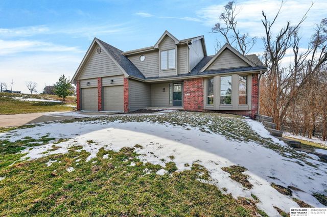 7835 Fort Street, Omaha, NE 68134