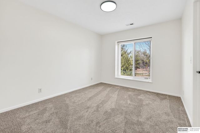 7835 Fort Street, Omaha, NE 68134