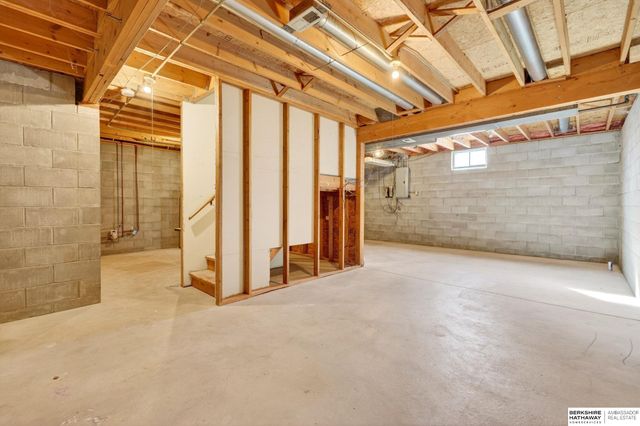 7835 Fort Street, Omaha, NE 68134