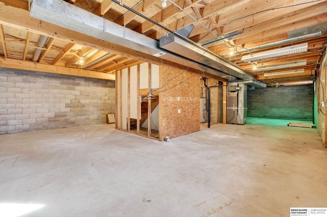 7835 Fort Street, Omaha, NE 68134