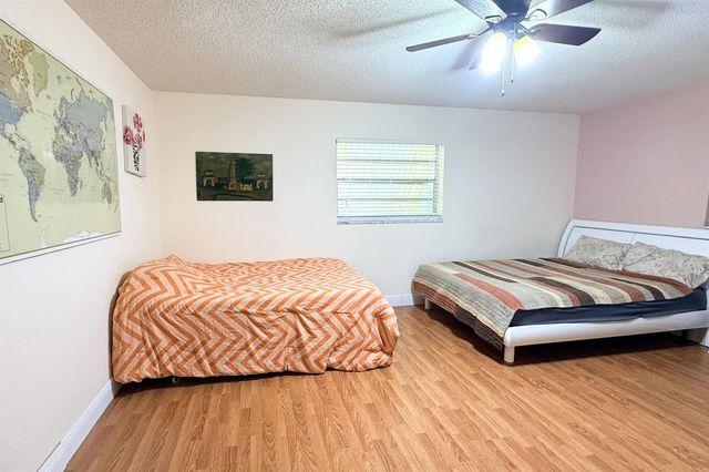 22652 SW 64th Way, Boca Raton, FL 33428