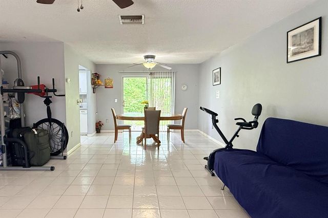 22652 SW 64th Way, Boca Raton, FL 33428