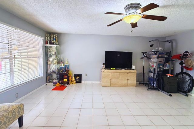 22652 SW 64th Way, Boca Raton, FL 33428