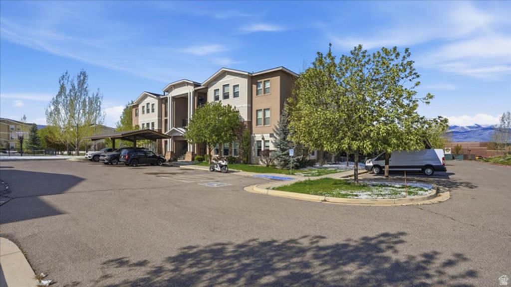 Image 21 of property listing at 1035 S 500 E #I-303, Heber City, UT 84032