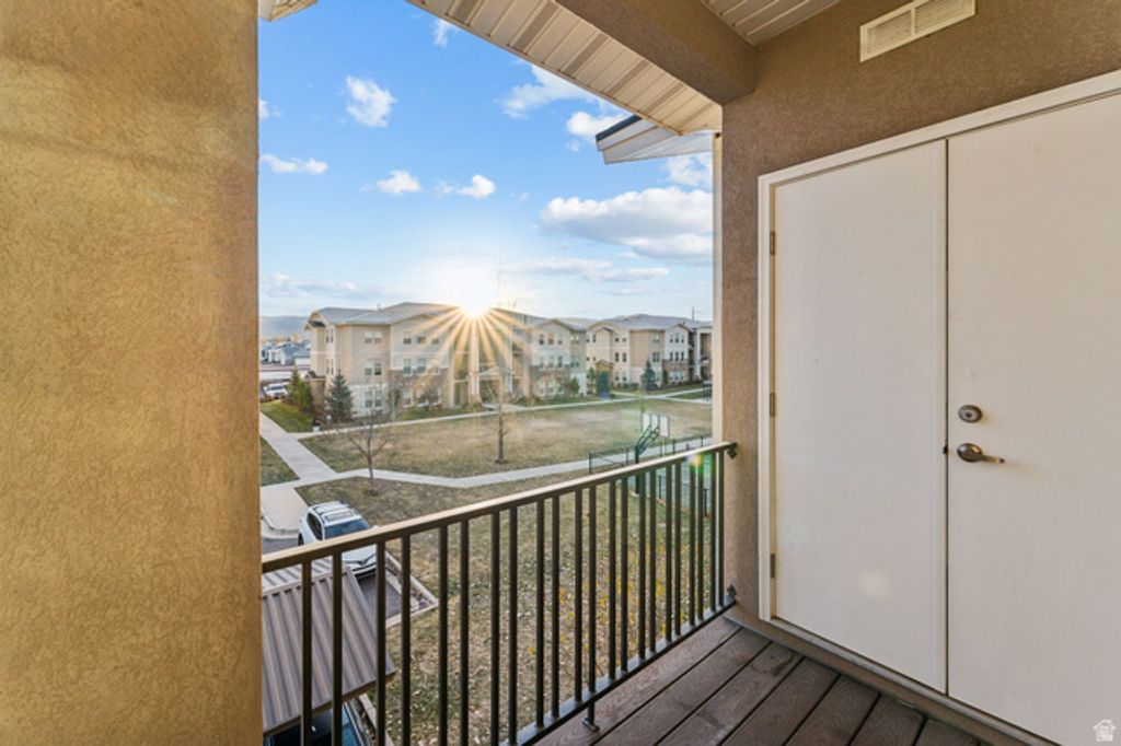 Image 9 of property listing at 1035 S 500 E #I-303, Heber City, UT 84032
