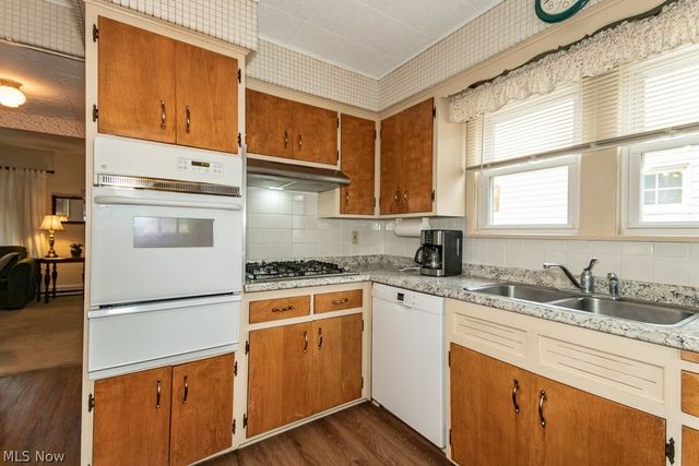 9815 Parkview Avenue, Garfield Heights, OH 44125