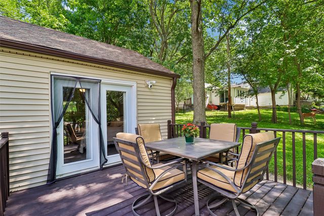 6706 Washington Avenue, Windsor Heights, IA 50324