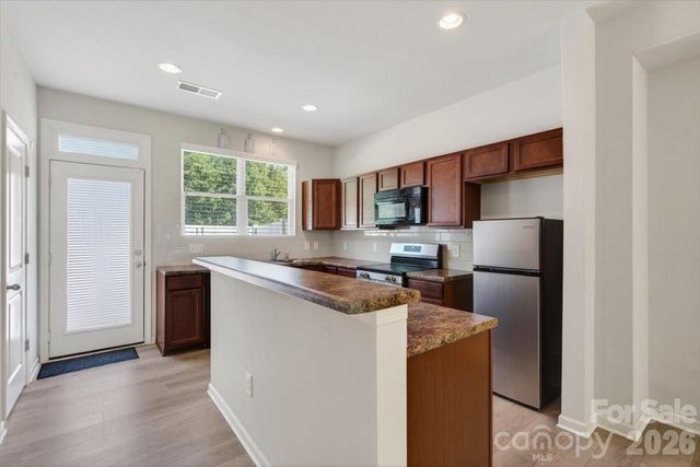 117 N Island Village Drive N, Mount Holly, NC 28120