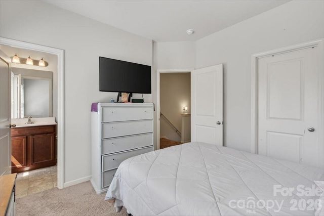 117 N Island Village Drive N, Mount Holly, NC 28120