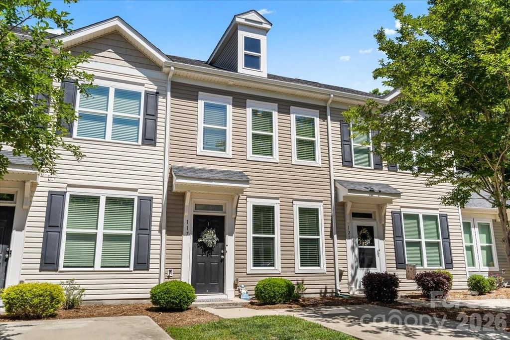 117 N Island Village Drive N, Mount Holly, NC 28120