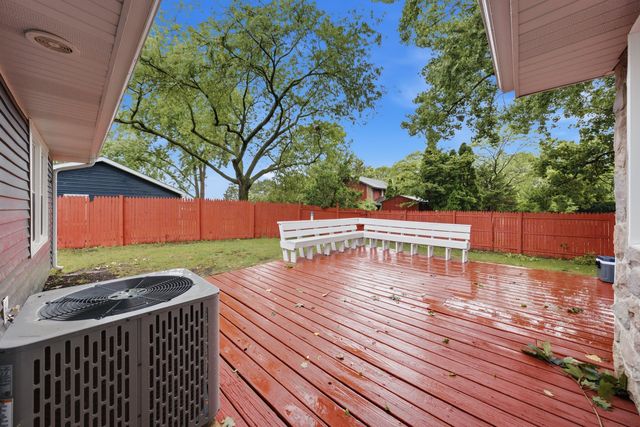 165 Arrowhead Lane, Bolingbrook, IL 60440