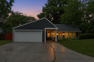 165 Arrowhead Lane, Bolingbrook, IL 60440