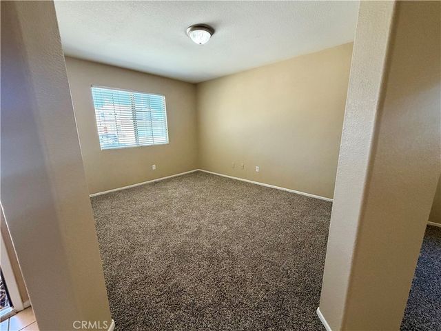 13579 Winewood, Victorville, CA 92392