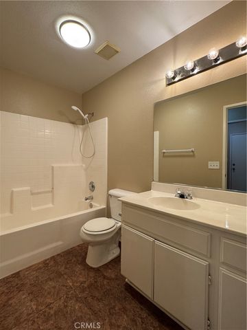 13579 Winewood, Victorville, CA 92392