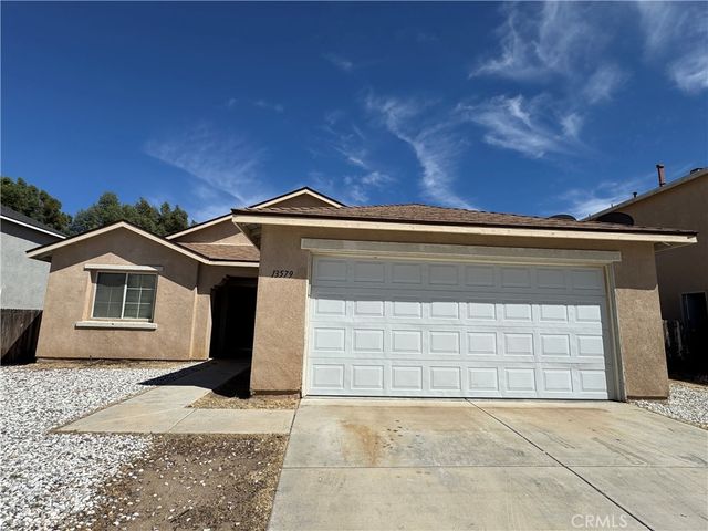 13579 Winewood, Victorville, CA 92392