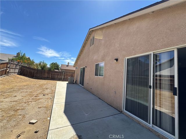 13579 Winewood, Victorville, CA 92392