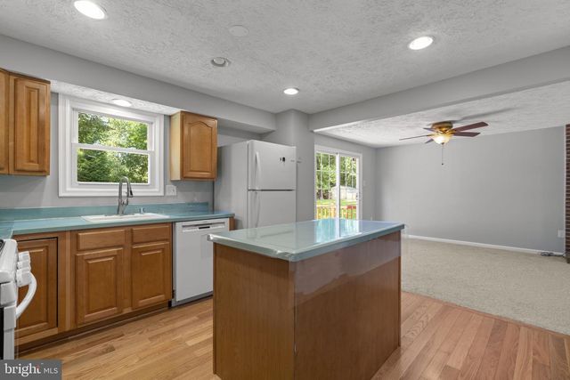 8428 BRADDOCK WAY, Columbia, MD 21046
