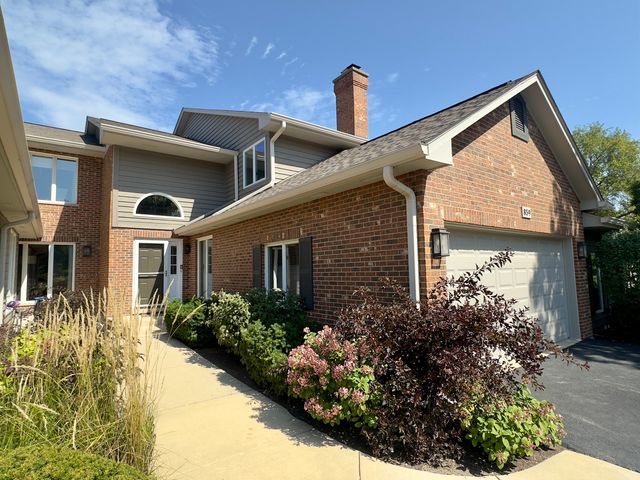 859 Saddlewood Drive, Glen Ellyn, IL 60137