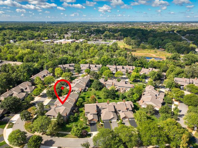 859 Saddlewood Drive, Glen Ellyn, IL 60137