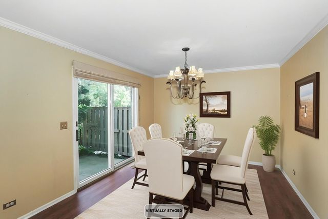 859 Saddlewood Drive, Glen Ellyn, IL 60137