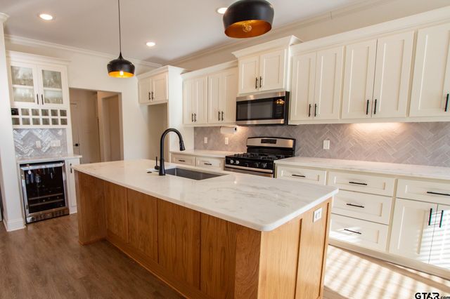 11463 Windsor Park Dr, Tyler, TX 75709