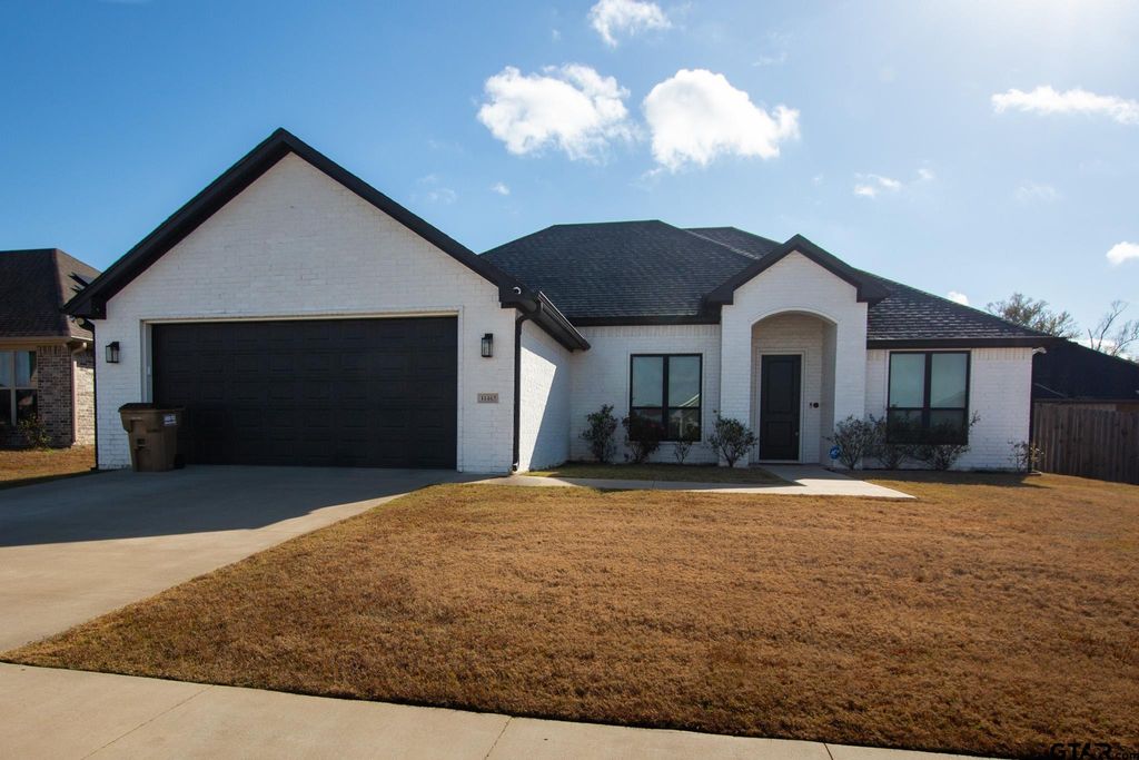 11463 Windsor Park Dr, Tyler, TX 75709