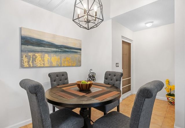 544 7th Square SW 102, Vero Beach, FL 32962