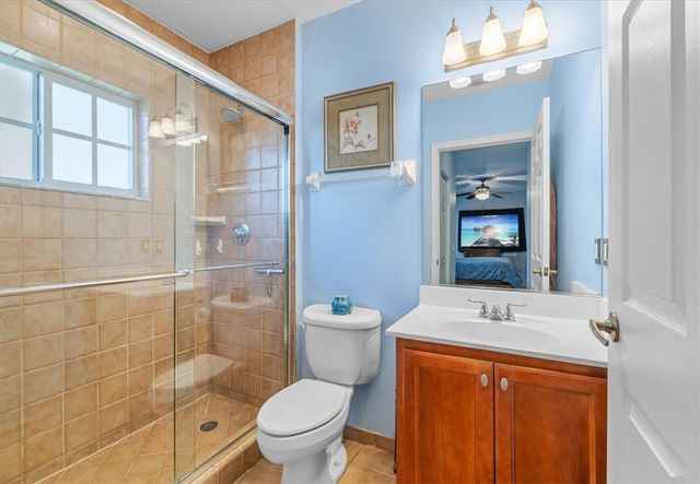 544 7th Square SW 102, Vero Beach, FL 32962