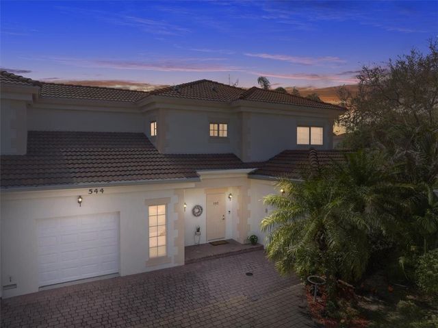 544 7th Square SW 102, Vero Beach, FL 32962