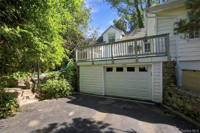 1 Brookfield Place, Pleasantville, NY 10570