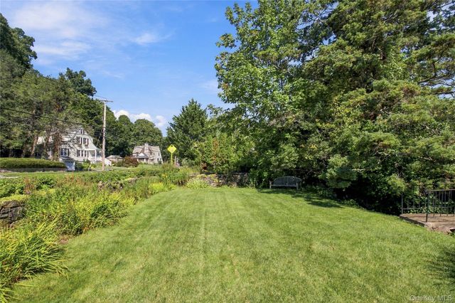 1 Brookfield Place, Pleasantville, NY 10570