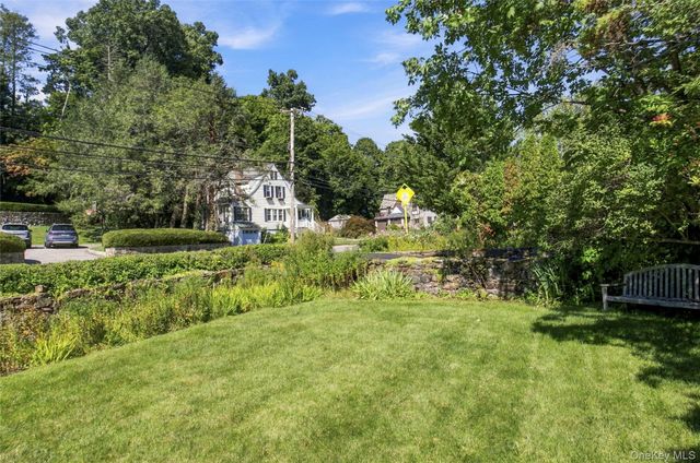 1 Brookfield Place, Pleasantville, NY 10570