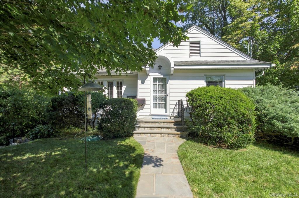1 Brookfield Place, Pleasantville, NY 10570 — exterior