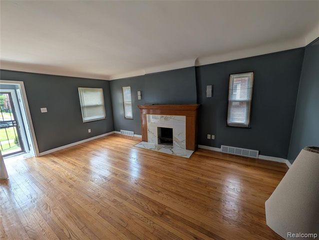 18631 Albion Street, Detroit, MI 48234
