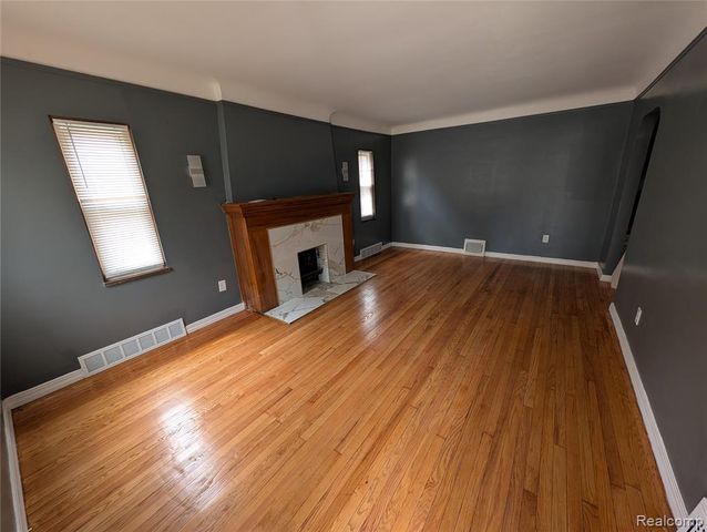 18631 Albion Street, Detroit, MI 48234