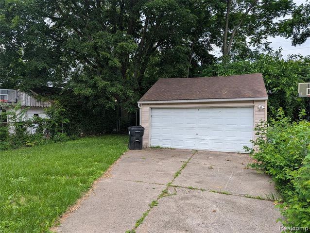 18631 Albion Street, Detroit, MI 48234