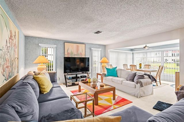 101 DOGWOOD CIRCLE, Seminole, FL 33777