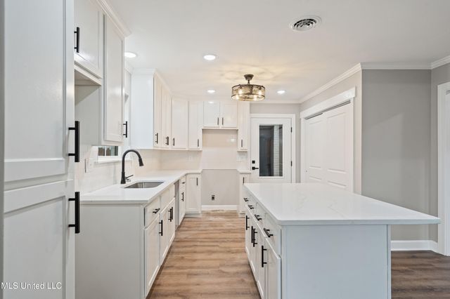 780 Salem Avenue, Holly Springs, MS 38635