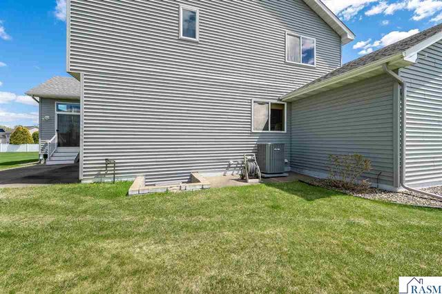 14879 Brenner Ct, Rosemount, MN 55068