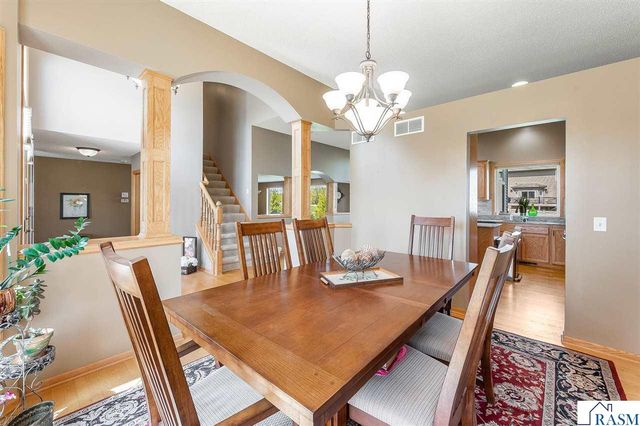 14879 Brenner Ct, Rosemount, MN 55068