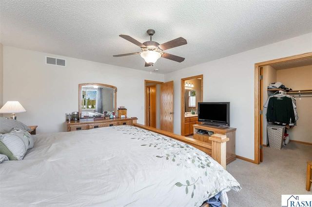 14879 Brenner Ct, Rosemount, MN 55068